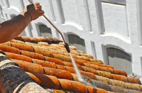 Nettoyage de toitures - Sainte-Croix-de-Quintillargues